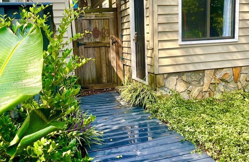 Westport House | Family friendly 2-bedrm 4 bed guest house with all essentials. 2 night minimum.