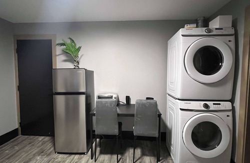 Burnaby House | Family-Friendly 2-Bedroom Retreat in Burnaby