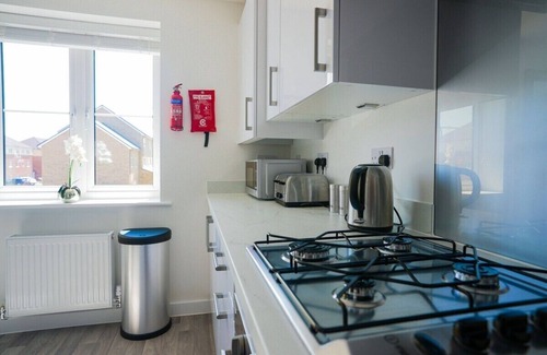 Peterborough Apartment | Family-Friendly 2BR/2BA with WiFi & Parking