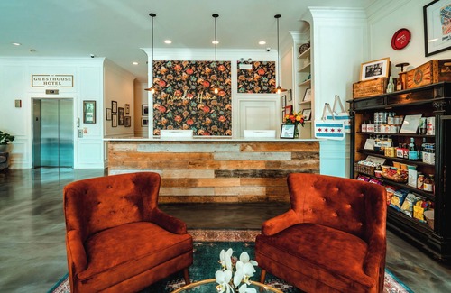 Uptown Condo | Family Friendly 2BD/2BA Near Wrigley, Lincoln Square