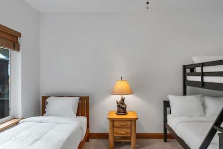 Kings Beach House | Family Friendly 3BD-Next to Beach & Ski Resort