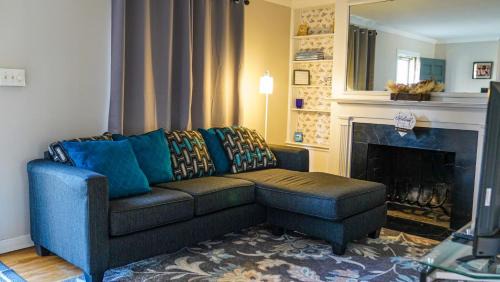 Near East Columbus Apartment | Family Friendly 3BR Home, Walk to Franklin Park