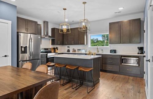 Talbot's Corner Apartment | Family-Friendly 3BR Townhouse | GameRoom & Balcony