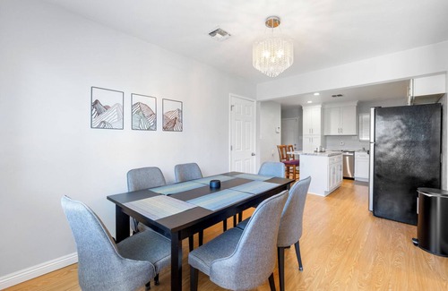 Parkway-South Sacramento House | Family-Friendly 3BR in Sacramento – Backyard Fun!