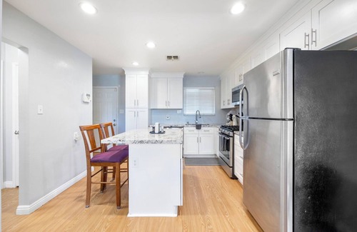 Parkway-South Sacramento House | Family-Friendly 3BR in Sacramento – Backyard Fun!