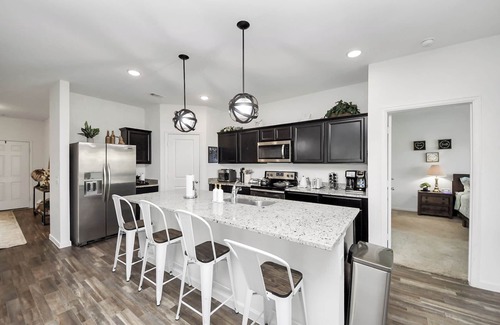 Katy House | Family-Friendly 4-bedroom Oasis with Fully Equipped Kitchen & Relaxing Vibes