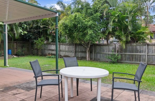 Sunnybank House | Family-Friendly 4BR Home Near Shops & Parks