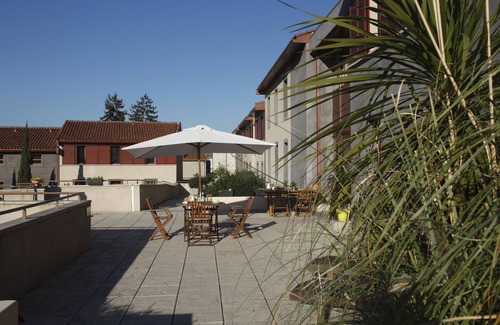 Carcassonne Hotel | Family-Friendly Accommodation Close to Maison des Memoires in Carcassonne!