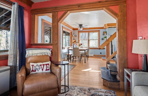 Wolcott Cabin | Family-friendly adventure seekers paradise by Lake Elmore