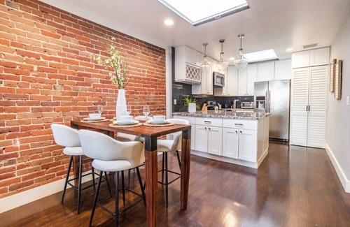 Gaslamp Quarter Apartment | Family-Friendly Apartment with Kitchen