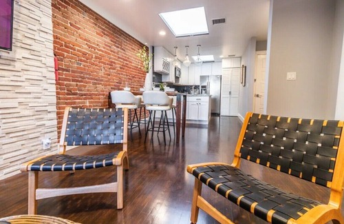 Gaslamp Quarter Apartment | Family-Friendly Apartment with Kitchen