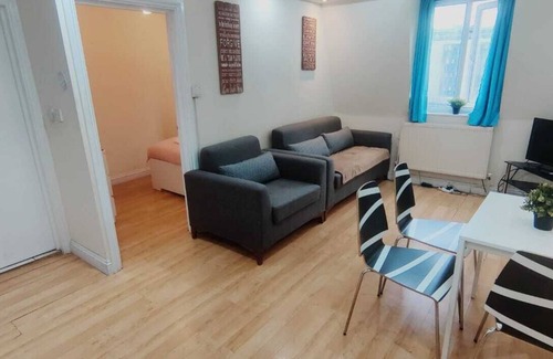 King's Cross Apartment | Family Friendly Apartment Next to Eurostar Star 1