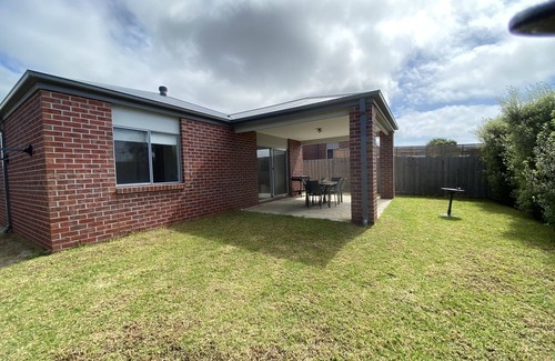 St Leonards House | Family friendly beach house, close to beach and golf course