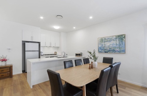 Wavell Heights House | Family-Friendly House with Courtyard Retreat