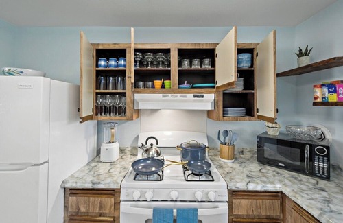 Merion Park House | Family Friendly Beach Home overlooking the Bay