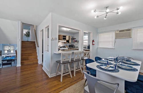 Merion Park House | Family Friendly Beach Home overlooking the Bay