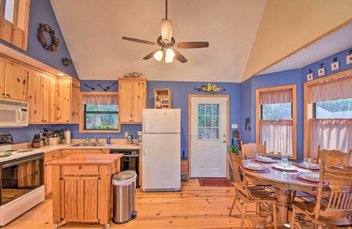 Blairsville Cabin | Family-Friendly Cabin ~ 1 Mile to Hike & Swim!