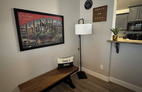 North by Northwest House | Family Friendly Close to Tech, Medical District