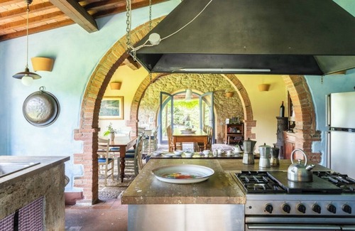Montepulciano Villa | Family-Friendly country villa with swimming pool near Montepulciano. A/C & Wi-Fi