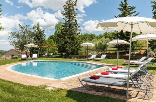 Montepulciano Villa | Family-Friendly country villa with swimming pool near Montepulciano. A/C & Wi-Fi