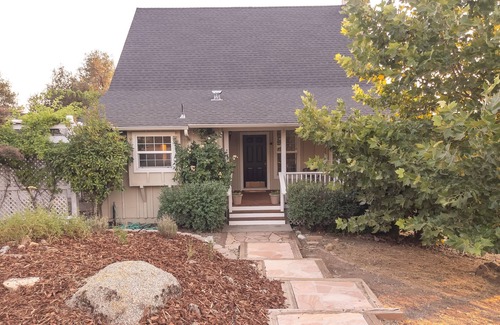Mariposa House | Family Friendly Cottage Near Yosemite