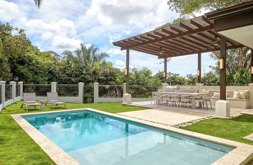 Esterillos Este Villa | Family-friendly luxury jungle villa with pool, BBQ terrace & wildlife views