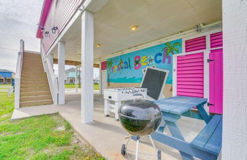 Crystal Beach House | Family-Friendly Crystal Beach Home Steps to Beach