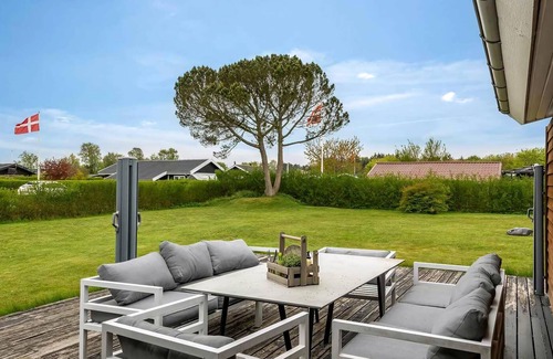 Nordstrand House | Family-friendly activity house by the sea