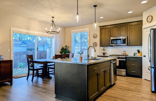 Newberg House | Family-Friendly, Dog-Friendly Home! Relax in the Hot Tub or Walk Downtown.