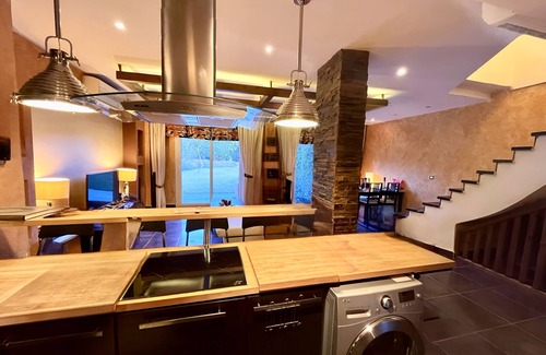 Sharm El Sheikh Villa | Family-Friendly Beach Villa with Garden, Jacuzzi, Pet Friendly and Scenic Views