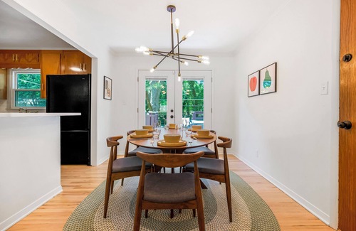 Overland Park House | Family-Friendly - Gather w/Backyard & Games