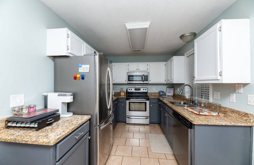 Goose Creek House | Family Friendly Getaway Near Everything: Naval Weapons Station & Charleston
