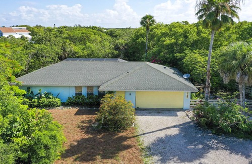 Sanibel House | Family Friendly, Great Pool and Easy Bowman's Beach Access