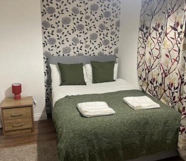 Tilbury Apartment | Family Friendly Haven I Long Stays I 3BDR I WiFi I Parking