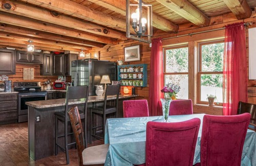 Fletcher House | Family Friendly Healers Paradise