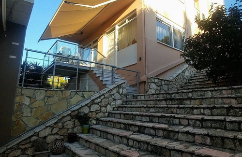 Evrostina Apartment | family-friendly holiday apartment