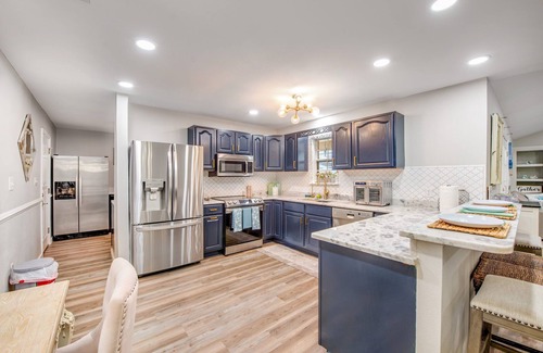 Mary Esther House | Family-friendly home with heated salt pool min from the beach