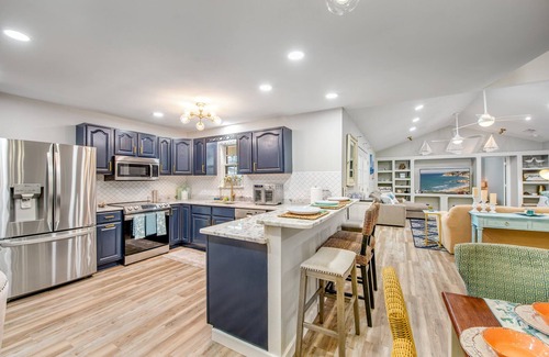 Mary Esther House | Family-friendly home with heated salt pool min from the beach