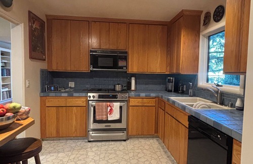 Mill Valley House | Family Friendly Home