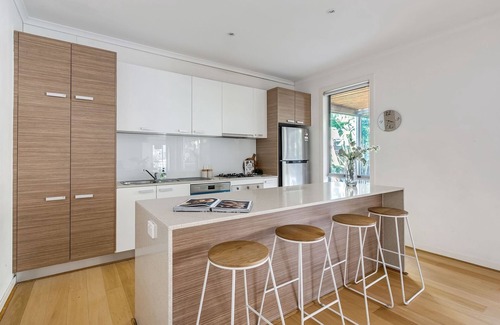 Maidstone House | Family-Friendly Home with Alfresco Patio & BBQ