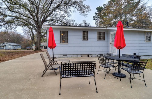 Jackson House | Family-Friendly Home in Jackson ~ 3 Mi to Stadium