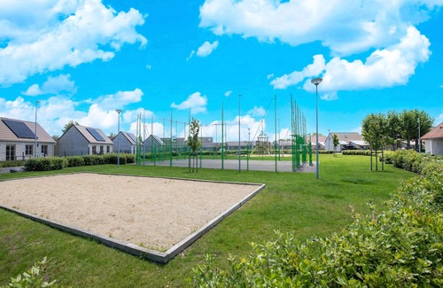 Koksijde House | Family-friendly home on park near the sea
