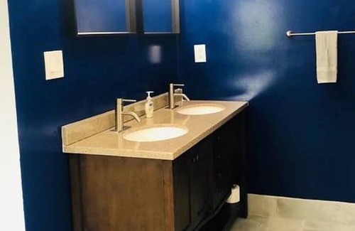 Carmichael House | Family Friendly Home in Sacramenton