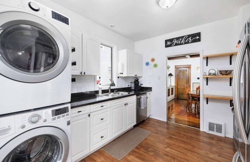 Fort Wayne House | Family Friendly Home - Fenced yard - Parking