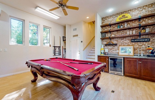 Sedro-Woolley House | Family-friendly lakefront escape with outdoor patio dining and private dock