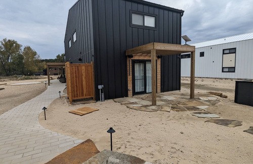 Stevensville House | Family Friendly Lake Front New Build - 5bdrm + Hot Tub