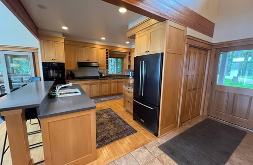 Crosslake House | Family-Friendly Lakefront Retreat with Stunning Sunsets on Whitefish Chain in MN