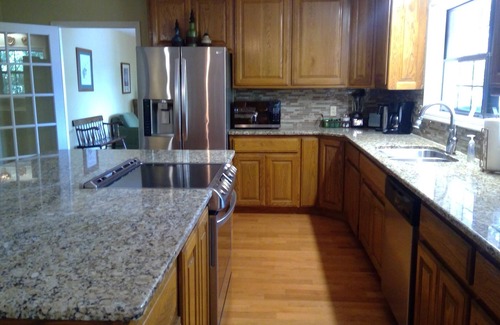 Clinton House | Family Friendly Lakefront House on Greers Ferry Lake 1/2 mile to Marina, Boating