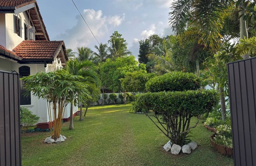 Maha Induruwa Villa | Family Friendly Colonial Villa