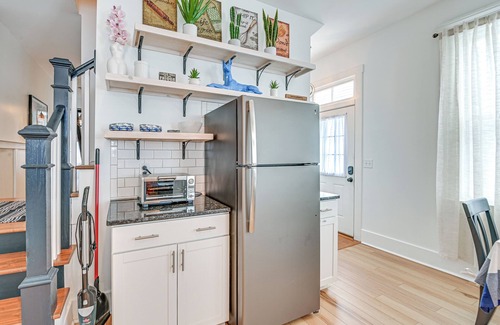 Schnitzelburg House | Family-Friendly Louisville Gem: Prime Location!